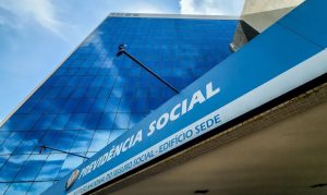Com a decisão da Justiça, INSS deve liberar recursos para mais de 131 mil beneficiários | Foto: Rafa Neddermeyer | Agência Brasil