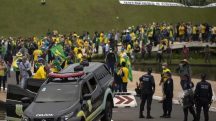 Manifestações na Praça dos Três Poderes, em 2023; Jovem Pan criticou, mas Sleeping Giants distorceu posição da emissora, diz juíza | Foto: Joedson Alves/Agência Brasil