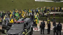 Manifestações na Praça dos Três Poderes, em 2023; Jovem Pan criticou, mas Sleeping Giants distorceu posição da emissora, diz juíza | Foto: Joedson Alves/Agência Brasil