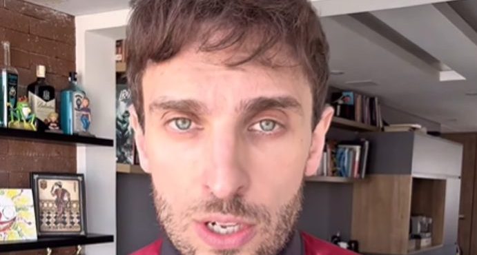 Em nota divulgada à imprensa, os advogados de Léo Lins afirmaram ter recebido com 'profunda surpresa' a decisão judicial | Foto: Reprodução/Instagram