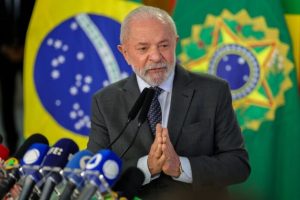 Lula (PT) nomeia embaixador no Irã