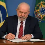 Para entender como o governo Lula tem usado a burocracia para transformar a sociedade, basta acessar a Revista Oeste | Foto: Divulgação/Oeste | Imagem criada com o auxílio de inteligência artificial