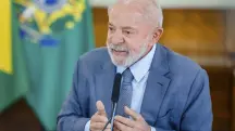 Lula afirma que a crise atual não é econômica, mas política