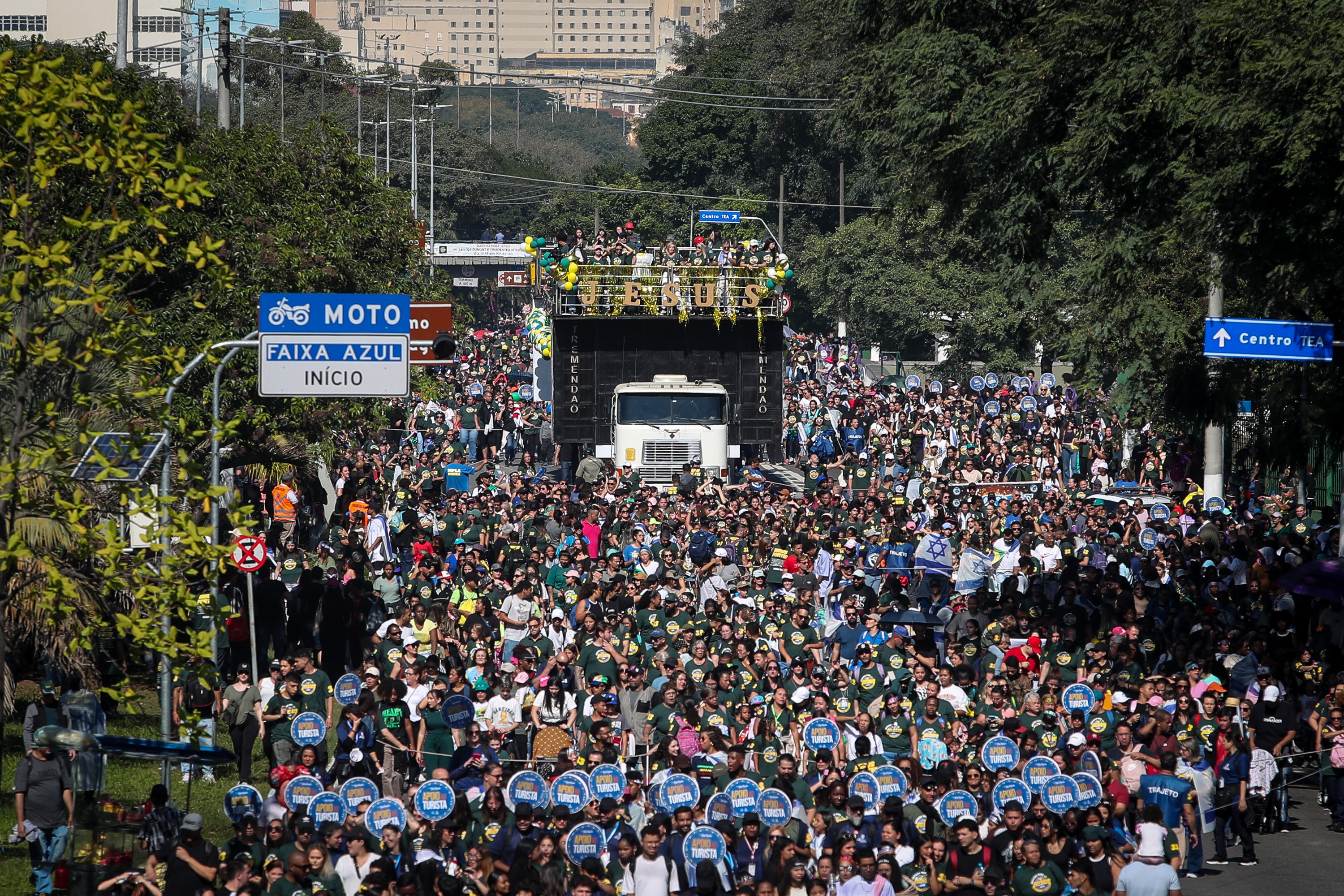 A caminhada da Marcha para Jesus, que começou na Praça da Luz, no centro, segue até a Praça Heróis da Força Expedicionária Brasileira – 19/6/2025 | Foto: Felipe Rau/Estadão Conteúdo