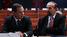Mauro Cid e seu advogado: investigação sobre conta falsa para prejudicar sua defesa no STF | Foto: Ton Molina/STF