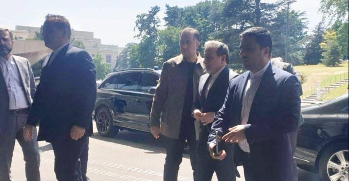 O ministro das Relações Exteriores do Irã, Abbas Araghchi, chega a Genebra para conversar com a França, a Alemanha e o Reino Unido