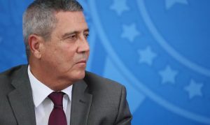 O general Walter Braga Netto, que segue preso: juristas questionam conduta das autoridades em Brasília | Foto: Isac Nóbrega/PR/Arquivo