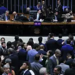 Apesar da vitória contra o governo, votos contrários de deputado do PL chamaram a atenção na noite desta segunda-feira, 16, no Congresso | Foto: Lula Marques/Agência Brasil
