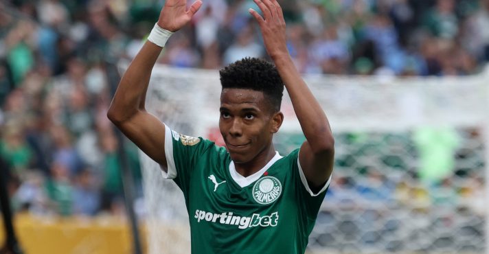 O atacante Estêvão, do Palmeiras, durante o jogo contra o Porto, em New Jersey - 15/6/2025 | Foto: Vincent Carchietta/Reuters