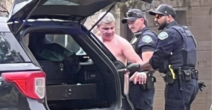 Polícia prende suspeito de promover ataques | Foto: Reprodução/X/@WatcherQAnon