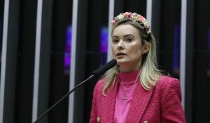 A Frente Parlamentar em Defesa da Liberdade de Expressão, presidida pela deputada Júlia Zanatta (PL-SC), criticou a decisão do STF | Foto: Divulgação/Câmara dos Deputados
