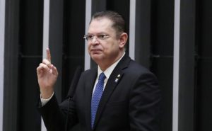 Sóstenes Cavalcante, líder do PL na Câmara, defende a anistia