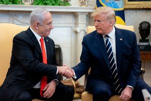 Aliado de Trump, Netanyahu apoia ofensiva e cobra firmeza contra regime iraniano | Foto: Reprodução/Wikimedia Commons