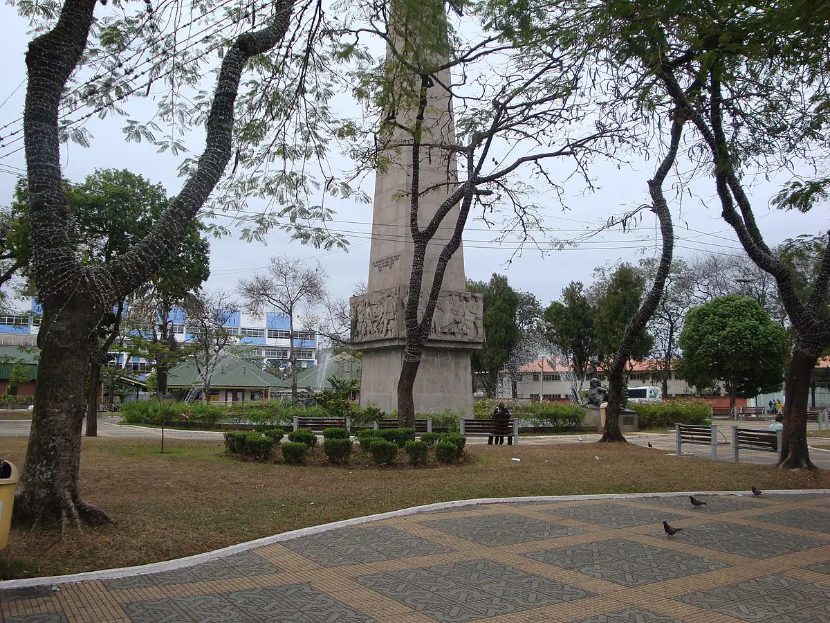 Praça Brasil, em Volta Redonda | Foto: Alexandre Amorim/Wikimedia Commons