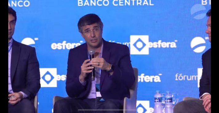 O presidente do Conselho de Administração do BTG Pactual, André Esteves, durante o Fórum Esfera Brasil | Foto: Carlo Cauti - Revista Oeste
