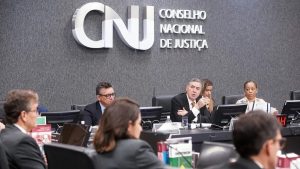 Ministro Barroso durante reunião no CNJ: mais uma ajuda ao governo | Foto: Divulgação/CNJ