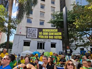 Manifestação na Avenida Paulista: manifestantes pediam a contagem pública de votos | Foto: Revista Oeste