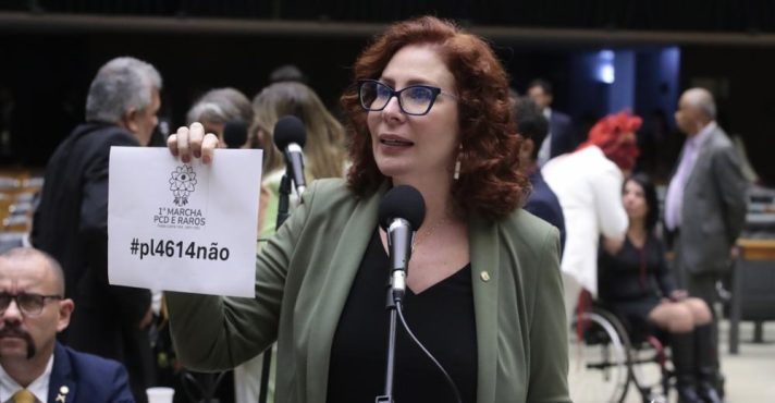 Carla Zambelli está na Itália e teve a prisão decretada por Alexandre de Moraes, do STF | Foto: Bruno Spada/Câmara dos Deputados