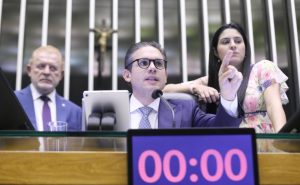 câmara iof emendas parlamentares Lula governo