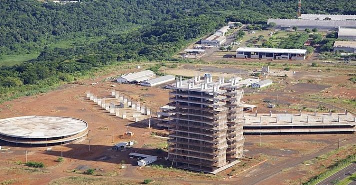 Uma das estruturas inacabadas da Universidade da Integração Latino-Americana (Unila), em Foz do Iguaçu | Foto: Valtemir Pereira/Itaipu Binacional