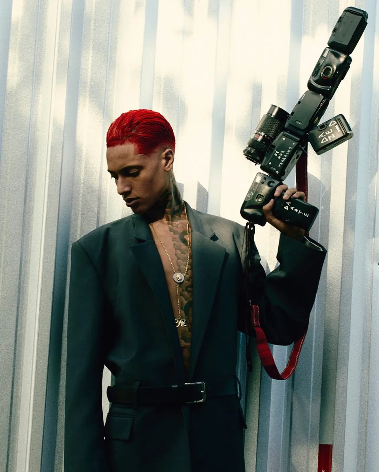 Oruam em ensaio fotográfico para a revista Dazed | Foto: Divulgação/Dazed