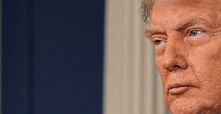 O presidente dos EUA, Donald Trump, fala à imprensa na Sala de Imprensa da Casa Branca em Washington D.C., EUA (27/6/2025) | Foto: Reuters/Ken Cedeno