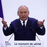 O primeiro-ministro francês, François Bayrou | Foto: Reuters - Abdul Saboor