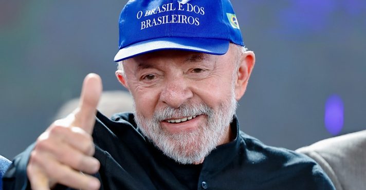 Presidente da República, Luiz Inácio Lula da Silva, durante a cerimônia de apresentação dos avanços do Novo Acordo Rio Doce no Espírito Santo, no Parque de Exposições de Linhares. Linhares (ES)