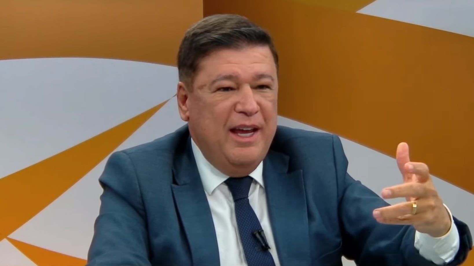Senador propõe escala 4×3 para profissionais da saúde e segu