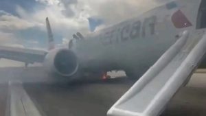 Boeing pega fogo em decolagem nos EUA | Foto: X/Reprodução