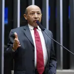 Deputado do PT avança projeto de imposto sobre cerveja