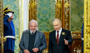 Lula durante visita a Putin em maio deste ano, na Rússia: reflexos negativos para a indústria aeronáutica | Foto: Ricardo Stuckert/PR