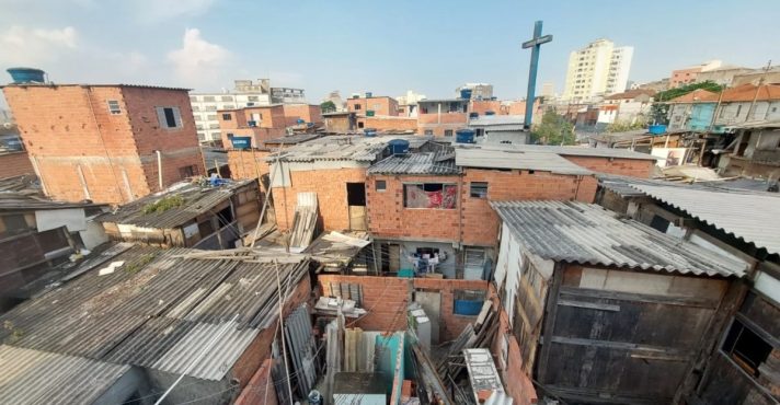 PCC cobra até R$ 100 mil e ameaça quem sai da Favela do Moinho