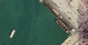 As Forças de Defesa de Israel disseram que o porto de Hodeidah é utilizado ‘para transferir armas do regime iraniano’ | Foto: Reprodução/GoogleMaps