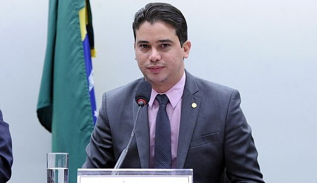 Júnior Mano