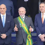 Alexandre de Moraes, Lula e Luís Roberto Barroso no Desfile de 7 de Setembro - Brasília - 07/09/2024 | Foto: Fabio Rodrigues-Pozzebom