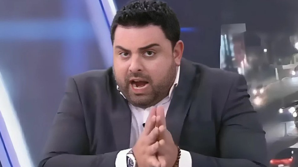 Macedão da Chinelada ressaltou que o problema estava apenas na falta de compatibilidade entre os modos de apresentar | Foto: Reprodução/SBT