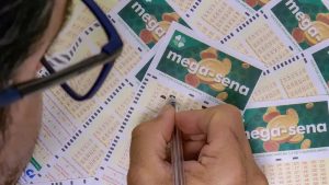 Mega-Sena concurso 2888: mais de R$ 45 milhões em premiação | Foto: Rafa Neddermeyer/Agência Brasil