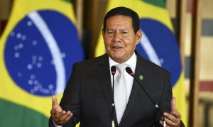 O ex-vice presidente da República e atual senador Hamilton Mourão: afastamento teria lhe poupado da perseguição política | Foto: Marcelo Camargo/Agência Brasil