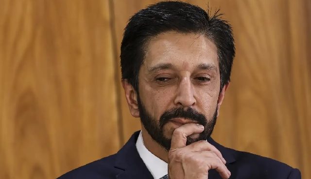 Ricardo Nunes prefeito São Paulo ataques ônibus