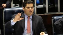 O presidente do Senado e do Congresso, Davi Alcolumbre: recesso mantido, apesar da crise política | Foto: Fabio Rodrigues Pozzebom/Agência Brasil