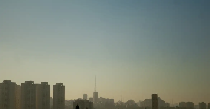 A previsão do tempo mostra que São Paulo deve registrar manhãs com névoa e tardes com variação de nuvens | Foto: Marcelo Camargo/Agência Brasil