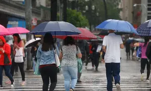 No Nordeste, capitais como Recife e Natal devem registrar pancadas de chuva pela manhã, também sob alerta para acumulados que podem provocar pontos de alagamento | Foto: Paulo Pinto/Agência Brasil