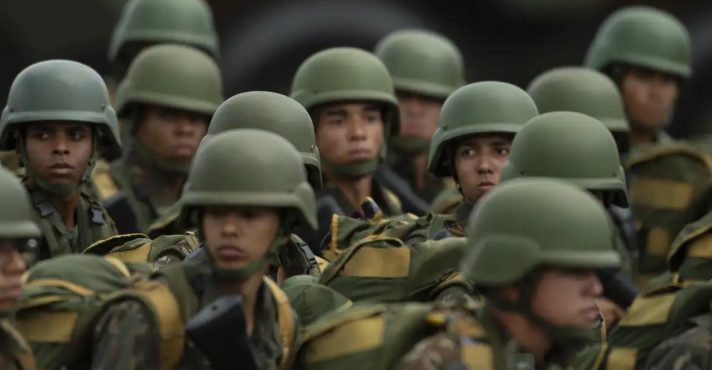 Na base da hierarquia militar, recrutas passarão a receber mensalmente R$ 1.177,00 | Foto: Marcelo Camargo/Agência Brasil