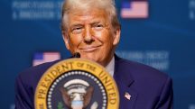 O presidente dos EUA, Donald Trump, participa da Cúpula de Energia e Inovação da Pensilvânia, na Universidade Carnegie Mellon, em Pittsburgh, Pensilvânia, EUA – 15/72025 | Foto: Nathan Howard/Reuters