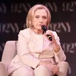 Candidata derrotada por Donald Trump, Hillary Clinton articulou ação para difamar o republicano, diz jornal | Foto: Reprodução/Redes sociais