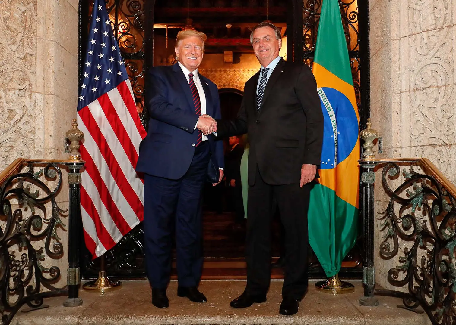 'Posso dizer que ele é um homem muito honesto', diz Trump sobre Bolsonaro