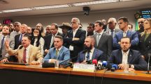 'Ilegal e antirregimental', diz Sóstenes sobre proibição de reuniões na Câmara
