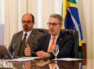 Zema (dir.) e o vice no governo de Minas, Mateus Simões: limitações do Novo podem impor necessidade de posturas diferentes | Foto: Reprodução/Redes sociais