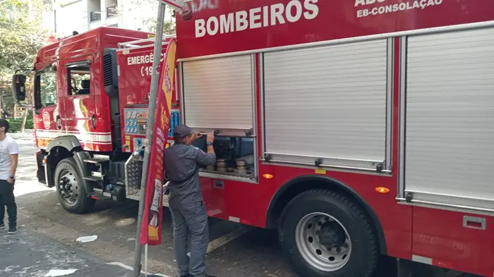agente do corpo de bombeiros - princípio de incêndio